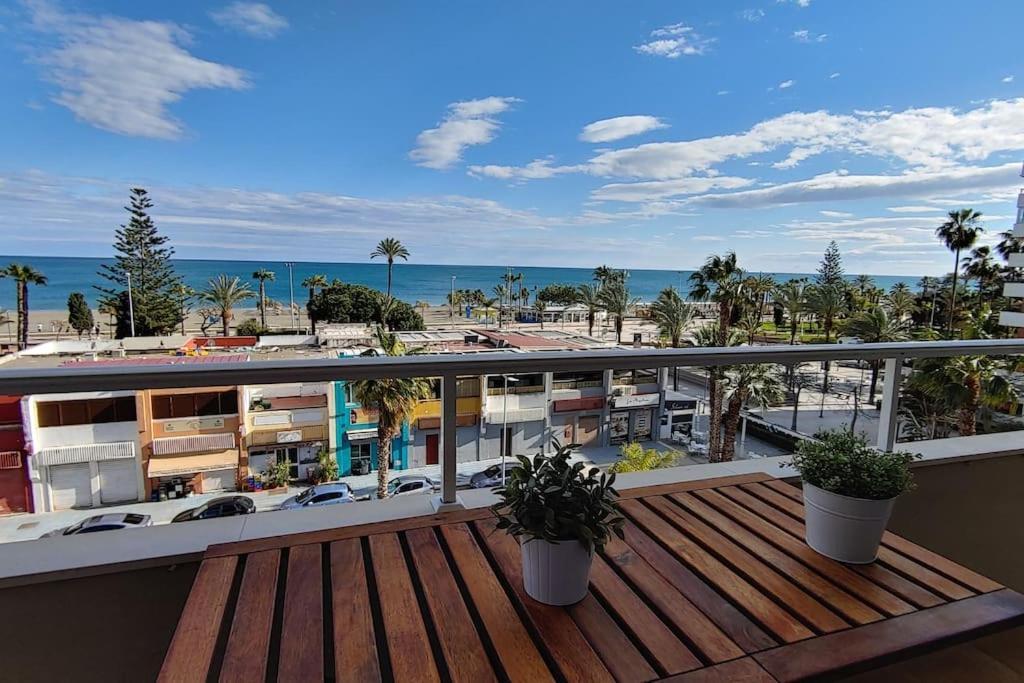 Precioso Apartamento Frente A La Playa Torre Del Mar Dış mekan fotoğraf