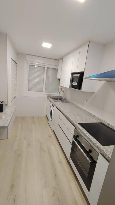 Precioso Apartamento Frente A La Playa Torre Del Mar Dış mekan fotoğraf