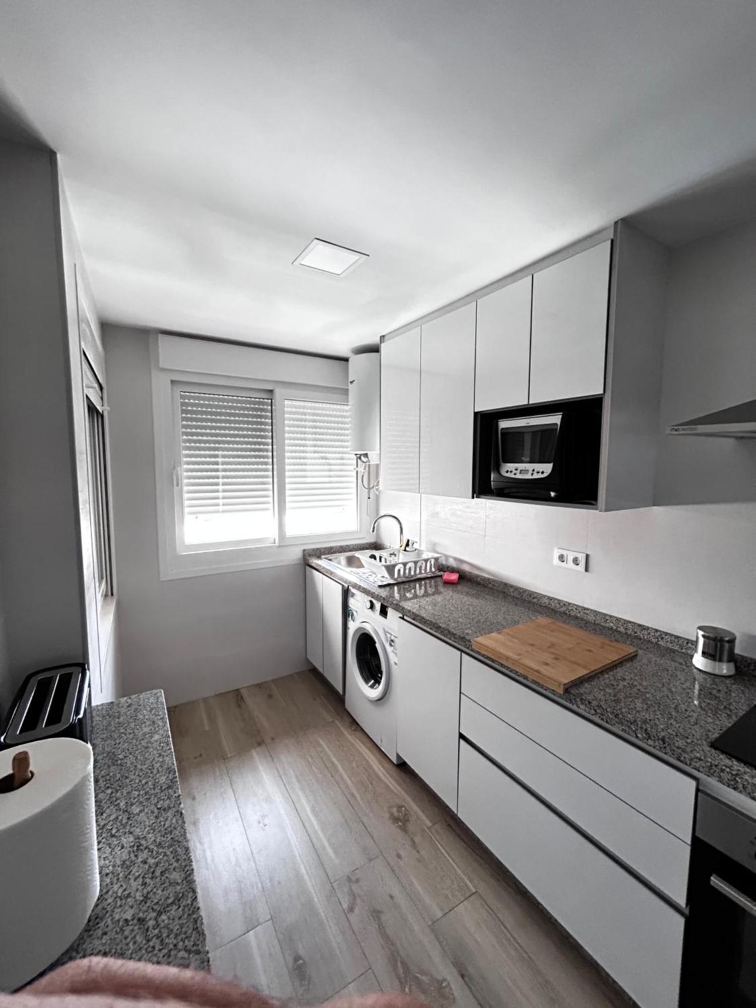 Precioso Apartamento Frente A La Playa Torre Del Mar Dış mekan fotoğraf